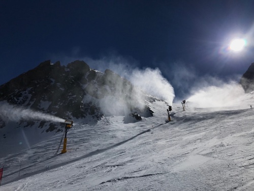 Snow cannons in Portillo Snow cannons in Portillo