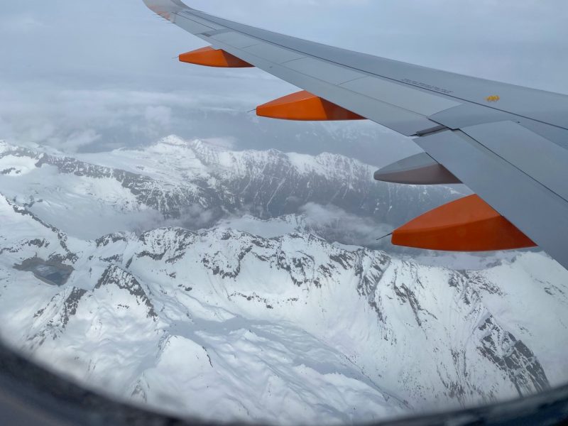 Air travel to the Alps