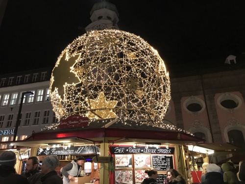 Domes decorated with gold lights on Maria-Theresien Straße